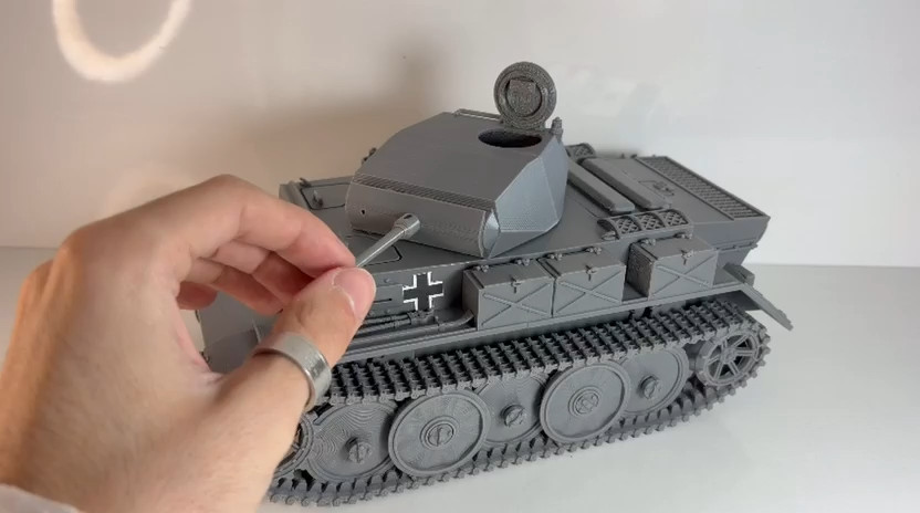 1/18 Custom Panzer II Ausf. L Luchs Playmobil Compatible , Not painted + Decals, otra vista