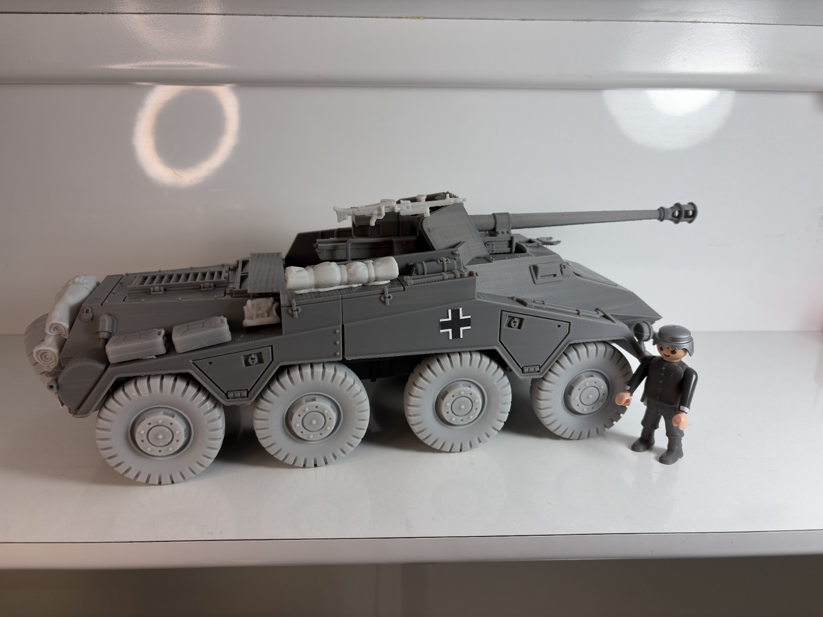 1/18 Custom Sd.Kfz. 234/4 w 7.5 cm PaK 40 Playmobil Compatible , Not painted, otra vista