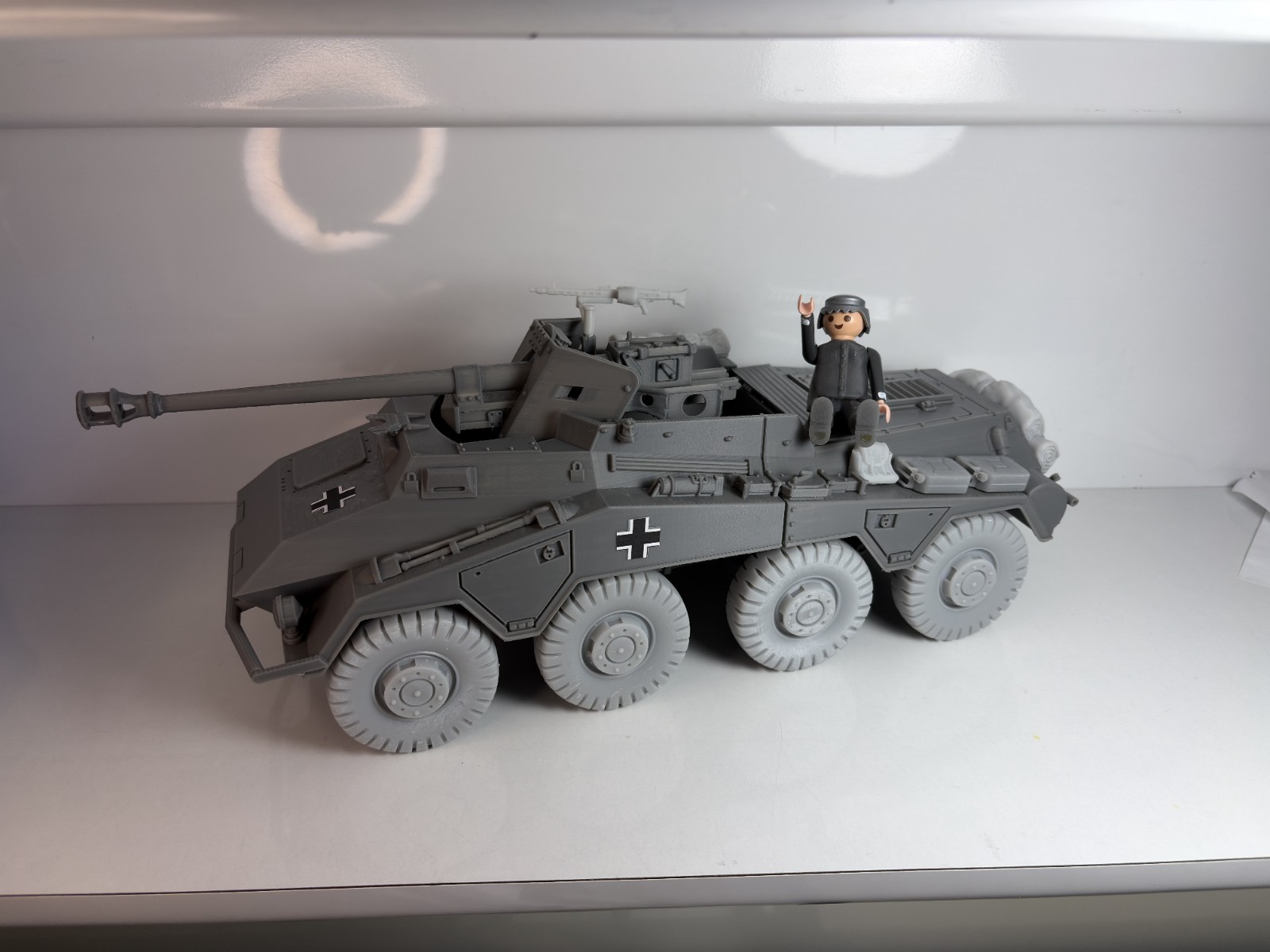 1/18 Custom Sd.Kfz. 234/4 w 7.5 cm PaK 40 Playmobil Compatible , Not painted, otra vista