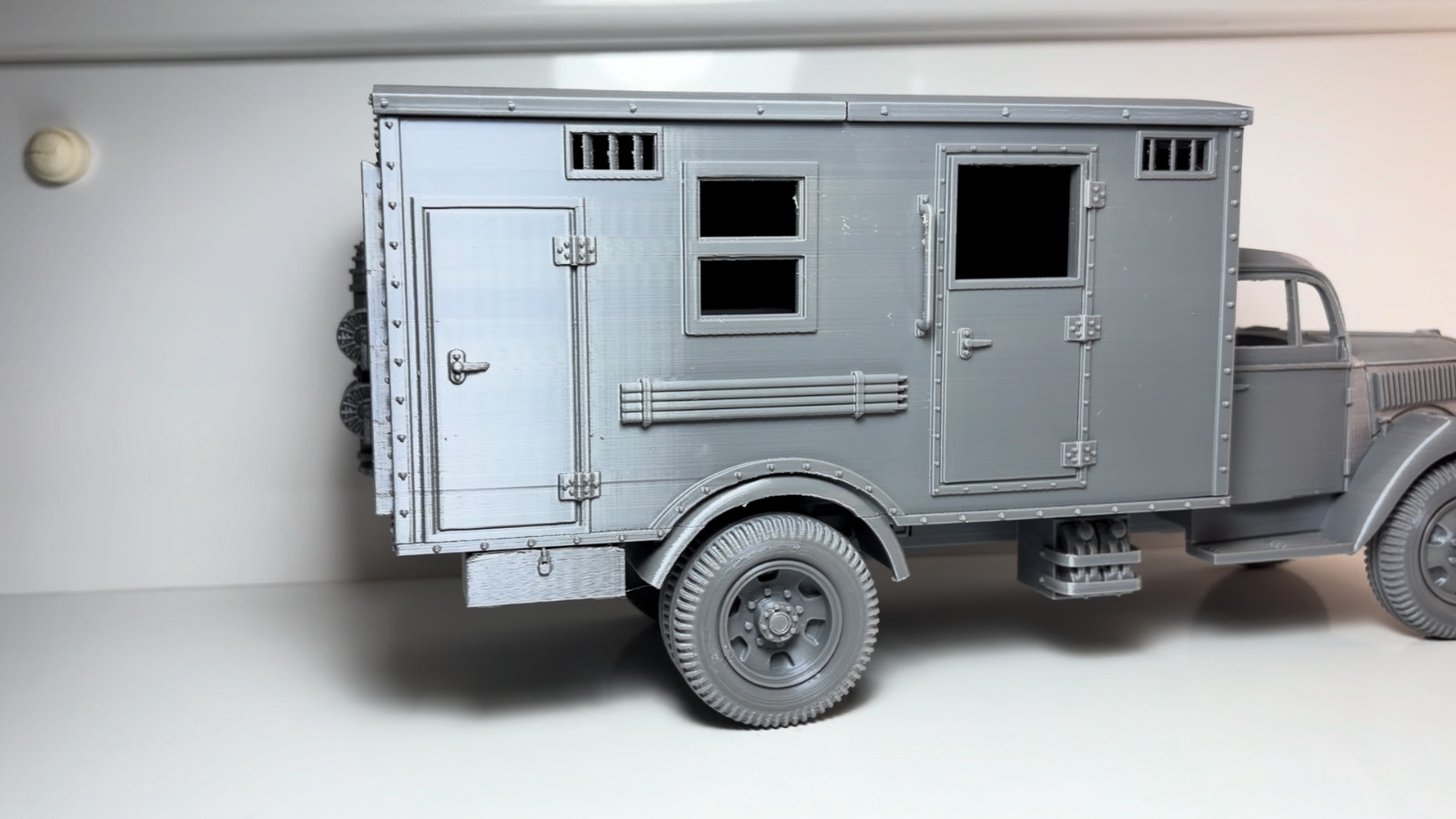 Playmobil Custom 1/18 Opel Blitz sdkfz 305 , no painted + stikers, otra vista